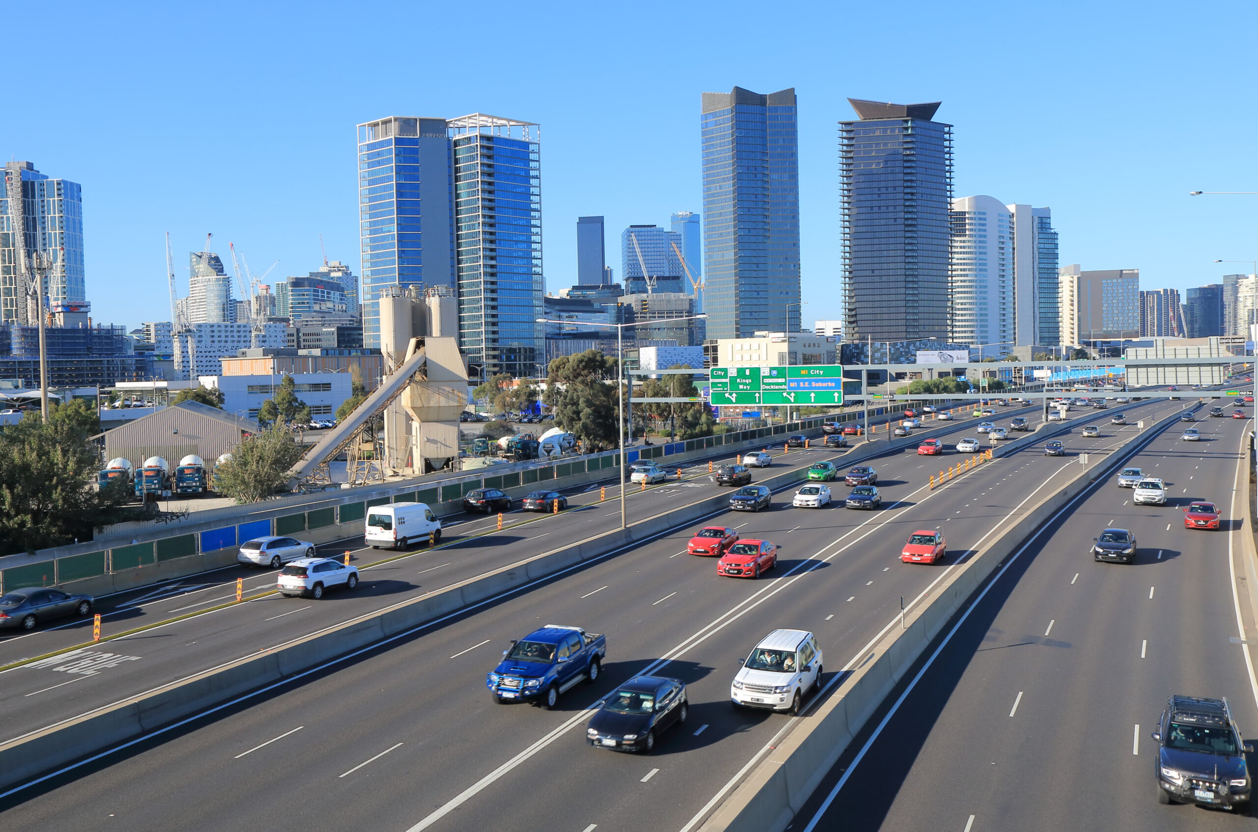 How fuel cards can help you stay competitive in the transport and logistics industry